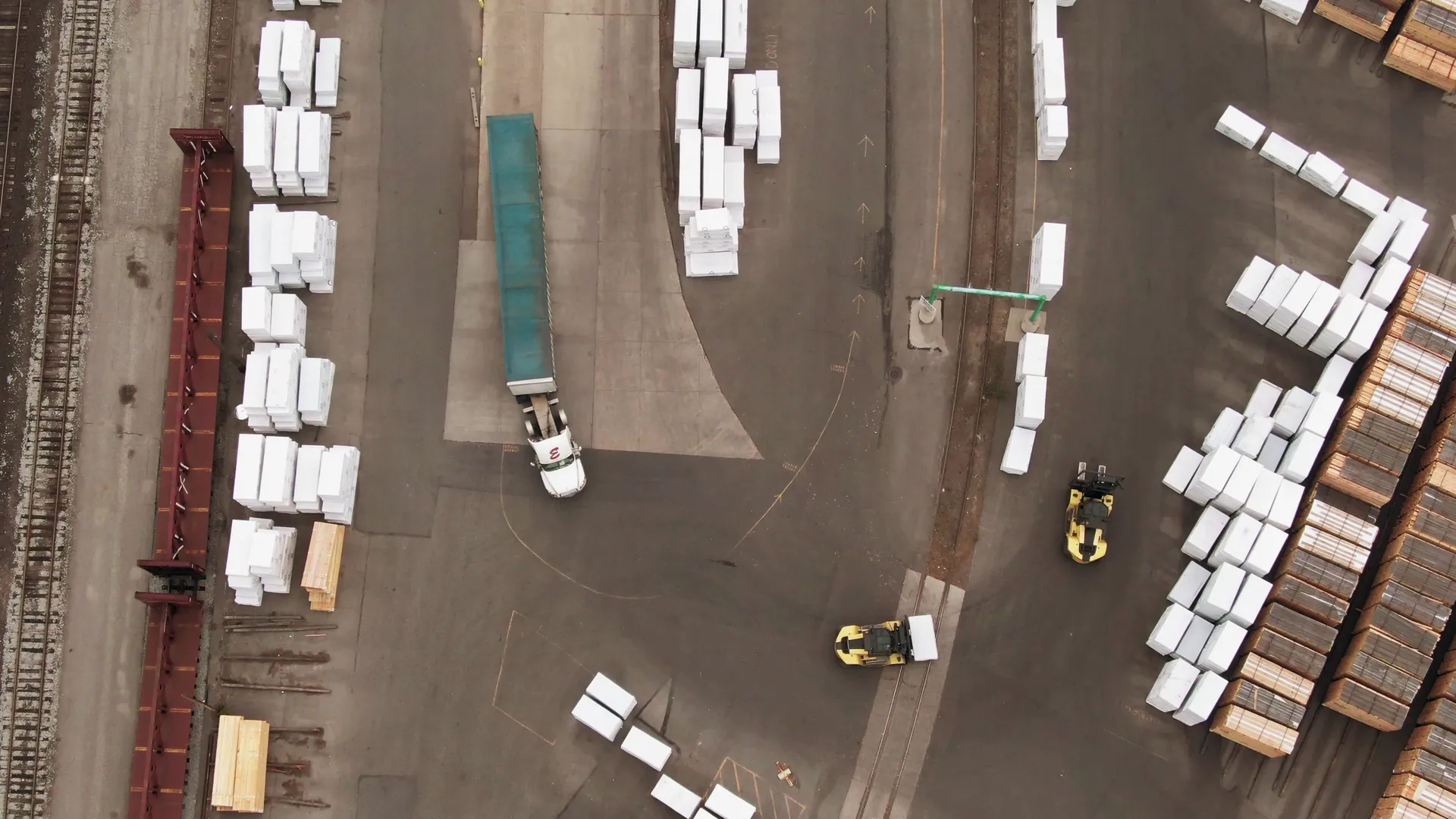 LTL freight pallets being consolidated for shipment at Trust Haulers warehouse